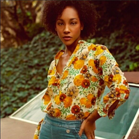 ⭐️Beautiful Sunflower Blouse  - Picture 1 of 5